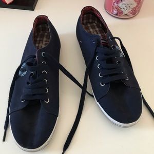 Dark Blue Fred Perry Sneakers Sz 6